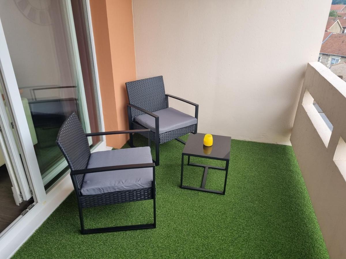Bel Appartement 2 Chambres ,Residence Privee Живе Екстериор снимка